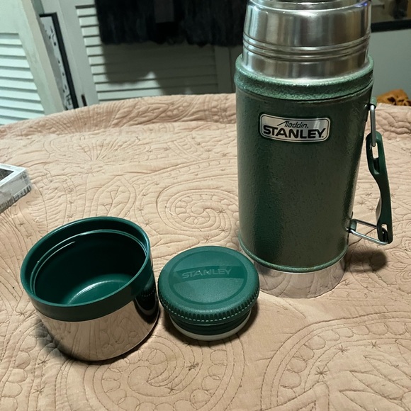 Vintage Stanley Classic Green Vacuum Thermos - Picture 6 of 10